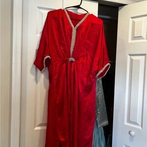 Elegant hot pink Kaftan with Silver Accents and matching tights